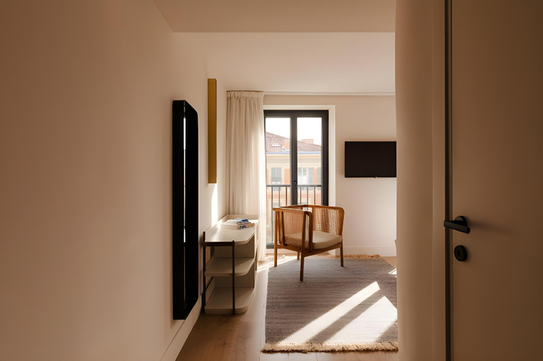 Public Area 3, Ikonik Jean Medecin, Alpes-Maritimes