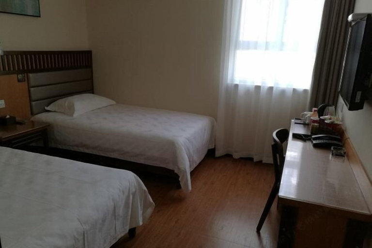 Bedroom 3, Yi Cheng Hotel (Xinbai Square Subway Station Store, Shijiazhuang), Shijiazhuang