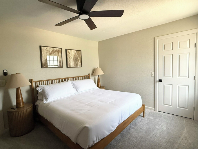 Room 3, Lakeview Lounge Group-friendly Near Hefner LW, Oklahoma