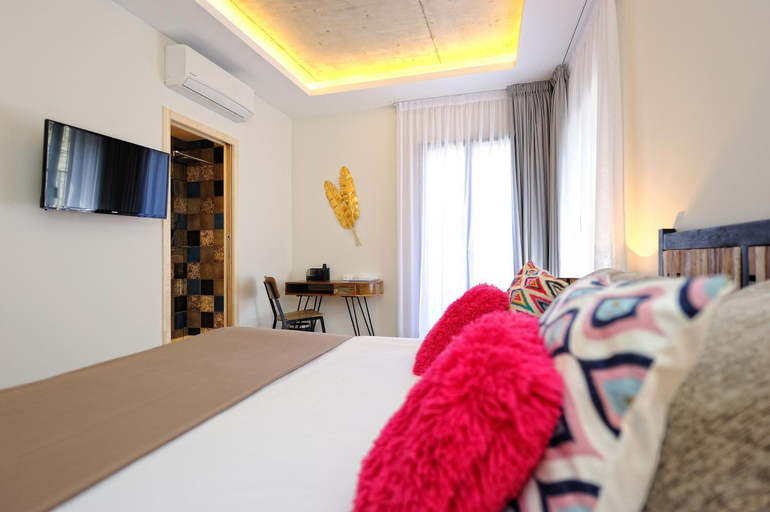 Bedroom 3, Hotel Le Tourisme, Corse-du-Sud