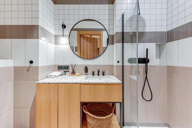 Bathroom 3, Apartments Granaria & by Noclegi Renters, Gdańsk City