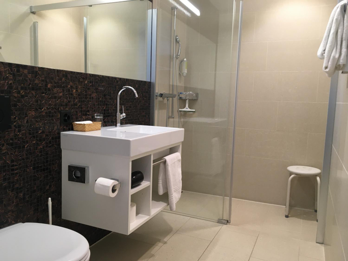 Bathroom 3, Hotel Flawil, Wil