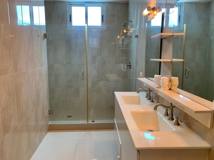 Room 5, Gold Tower - Bright 3 BDR Apt in Costa del Este, Panamá