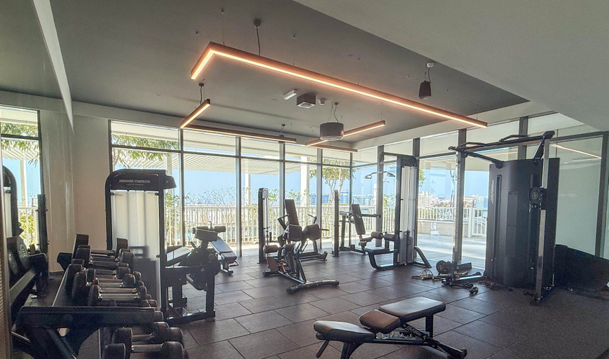 Gym 2, LUX The Beach Vista Dubai Eye View Suite, Dubai