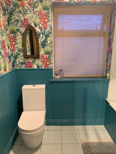 Bathroom 4, Suaimhneas, Ennis