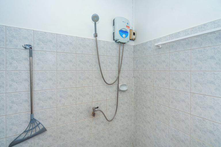 Bathroom 5, Kata Hill Sea View Hotel, Phuket Island