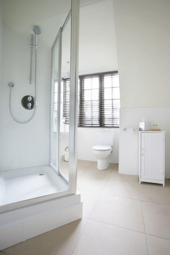 Bathroom 3, Nether Abbey Hotel, East Lothian