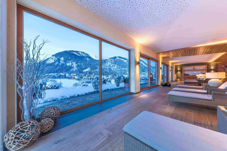 Bedroom 2, Hotel Hohenfels, Reutte