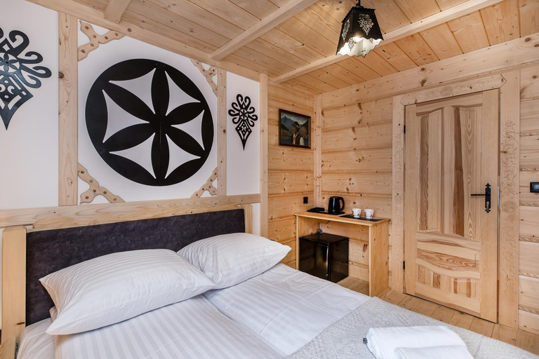 Bedroom 2, Willa Cizemka- sauna, teznia solankowa, Tatra