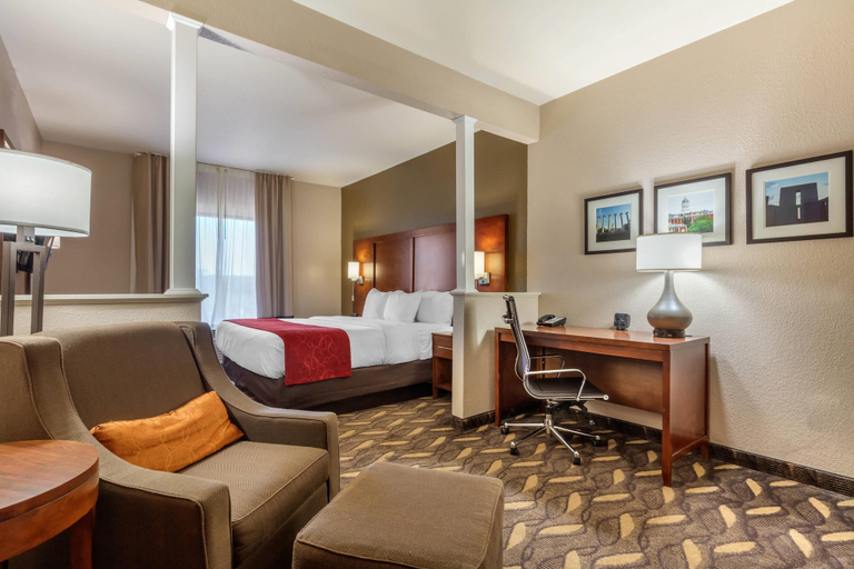 Bedroom 3, Comfort Suites Rolla, Phelps