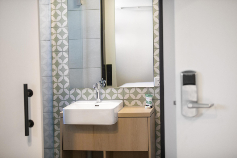 Bathroom 4, Nightcap at Prince of Wales Hotel, Nundah