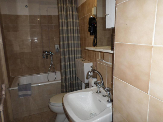 Bathroom 1, Tina Hotel, Crete