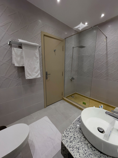 Bathroom 4, Akhnaton Pyramids View, Al-Ahram