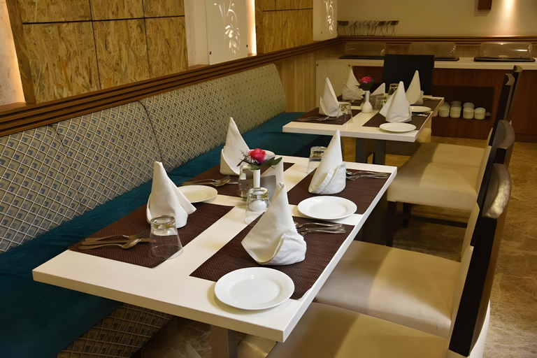 Food & Drinks 5, Hotel Meadows, Varanasi