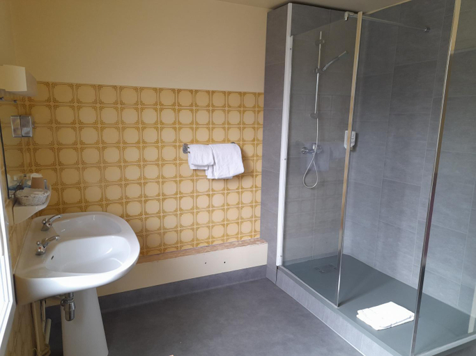 Bathroom 5, La Tete Noire, Loir-et-Cher