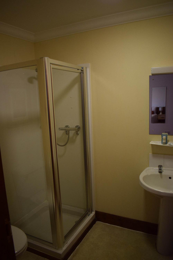 Bathroom 3, GOLF View Hotel & Macintosh Restaurant, Moray