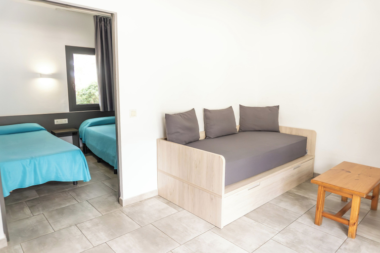 Bedroom 2, RVApartaments Treumal Park, Girona