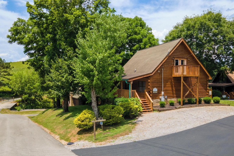 Exterior & Views, Three Bears, Sevier