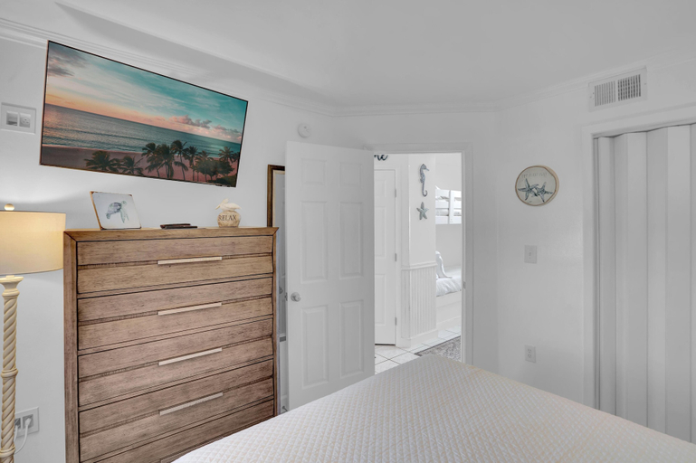 Bedroom 2, Seacrest 904, Baldwin