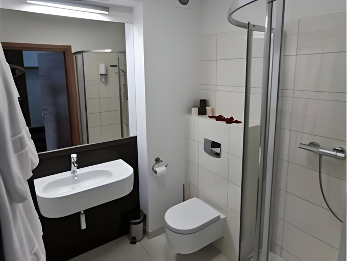 Bathroom 3, Bazuny Hotel&Spa, Kościerzyna