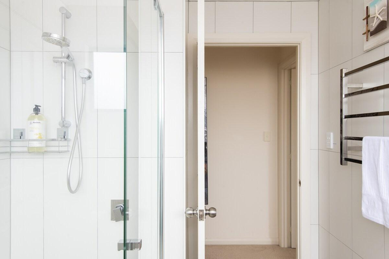 Bathroom 3, Seaspray Beach House, George Town - Pt B