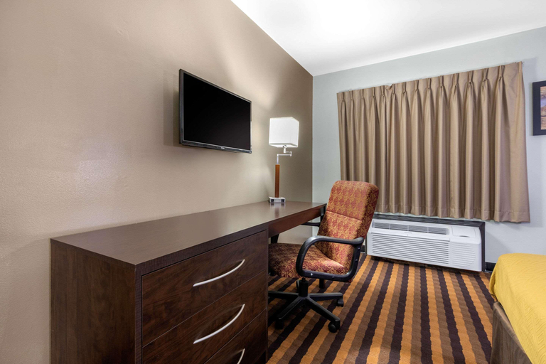 Public Area 2, Econo Lodge Milwaukee Airport, Milwaukee