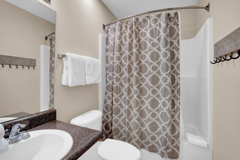 Bathroom, Grand Caribbean 422, Baldwin