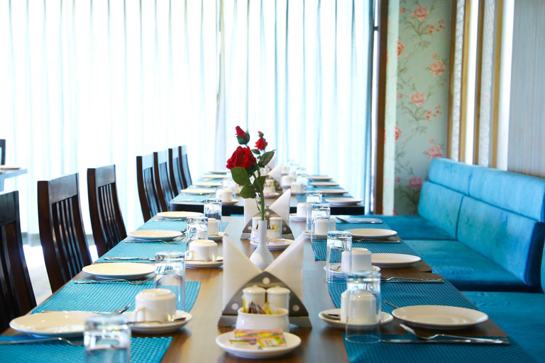 Food & Drinks 5, Hotel khumani By Hills N Dunes, Udaipur