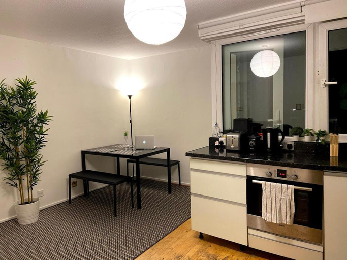 Kitchen 2, Large Room with London Skyline view, London