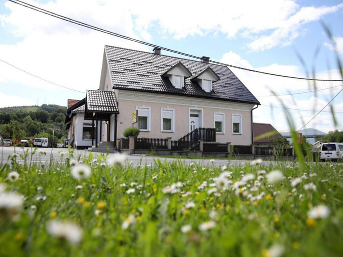 Others 4, Apartman Jezerane, Brinje