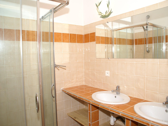 Bathroom 3, Hilltop Stay near Beaulieu, Ardèche