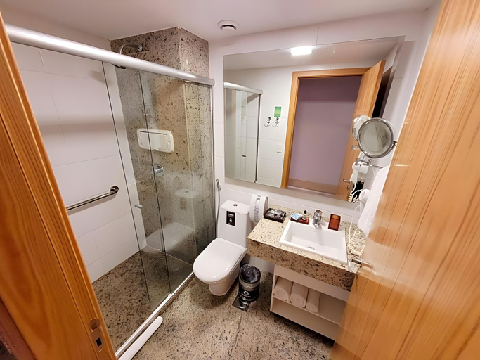 Bathroom 5, Cullinan Hplus Premium, Brasília