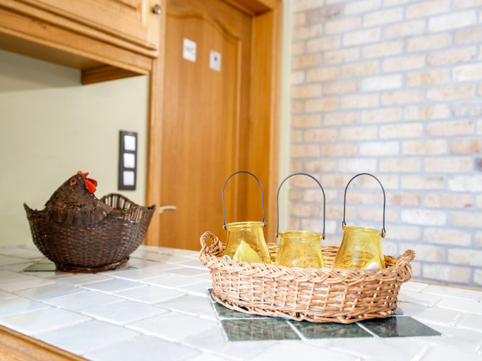 Food & Drinks 4, Holiday home in Cul-des-Sarts with garden, Hainaut