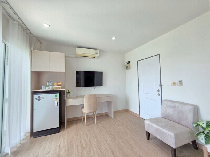 Others 5, Memo Bangsaen, Muang Chon Buri