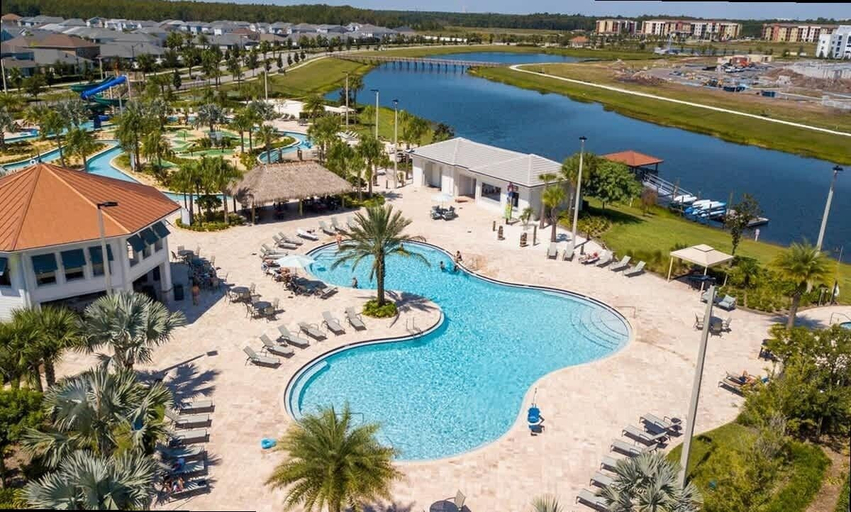 Room 2, Lake View Resort Condo w Lazy River Near Disney, Osceola