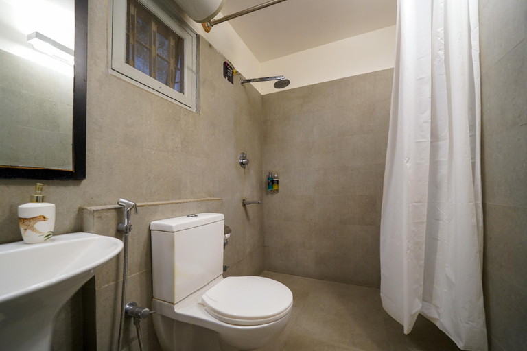Bathroom 5, Olive Hotel Magrath by Embassy Group, Bangalore