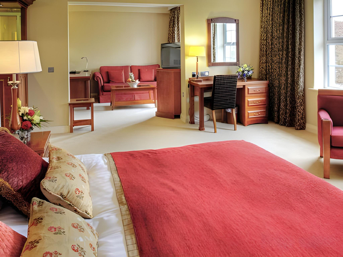 Bedroom 3, Slieve Russell Hotel