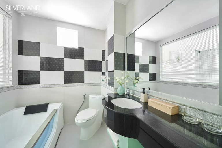 Bathroom 5, Silverland Sil Hotel and Spa, District 1