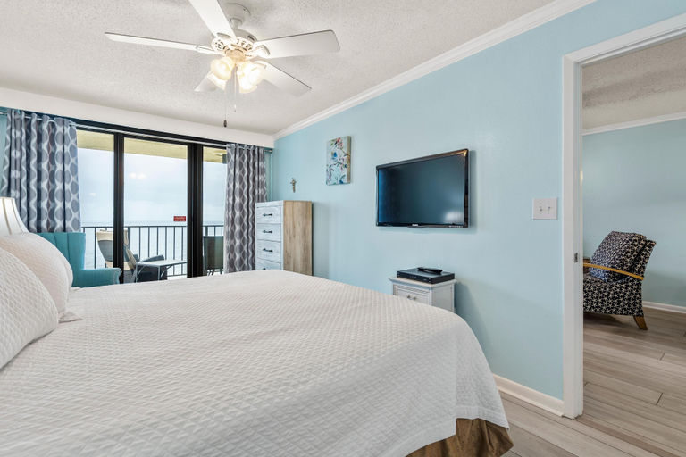 Bedroom 2, Phoenix I 1097, Baldwin
