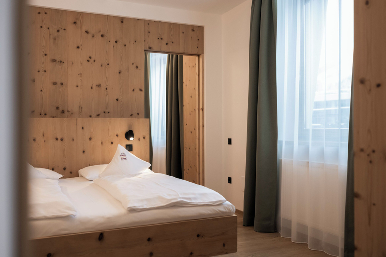 Bedroom 3, Family Resort Rainer, Bolzano