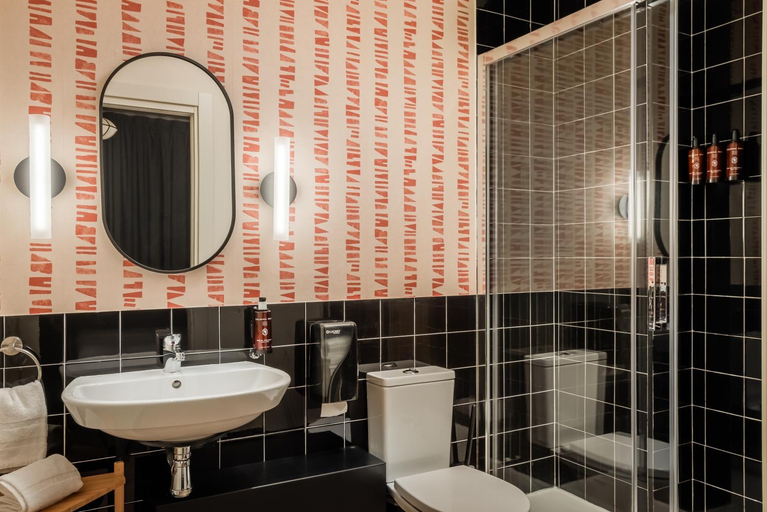 Bathroom 4, Cosmov Bilbao Hotel, Vizcaya