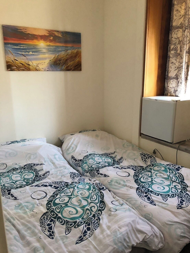 Bedroom 4, Guest house Blue Ocean Naha - Hostel, Naha
