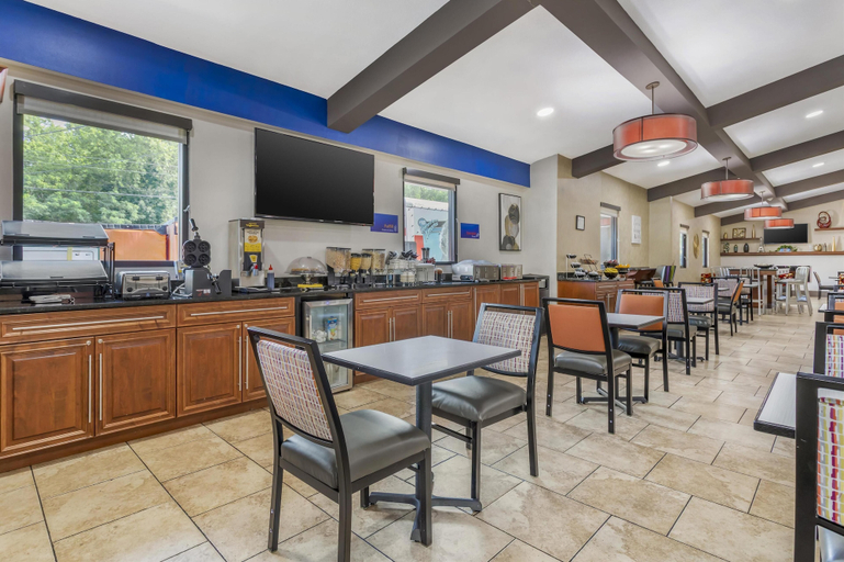 Food & Drinks 5, Best Western Asheville -Blue Ridge Parkway, Buncombe