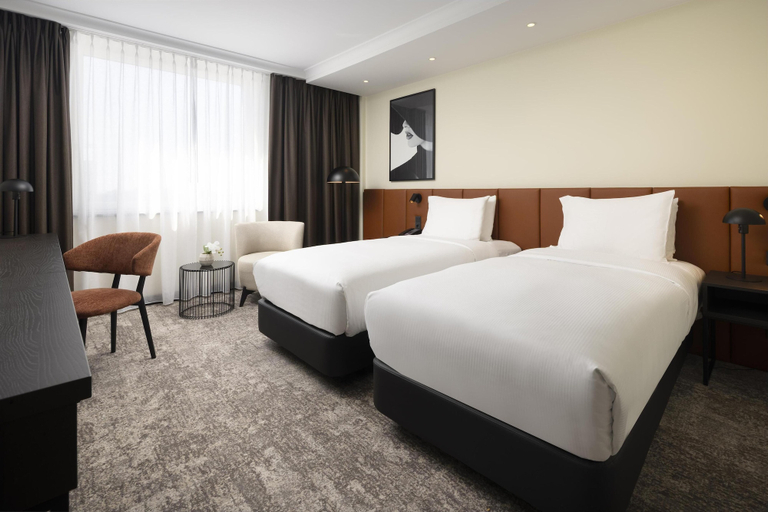Bedroom 2, Hilton Düsseldorf, Düsseldorf