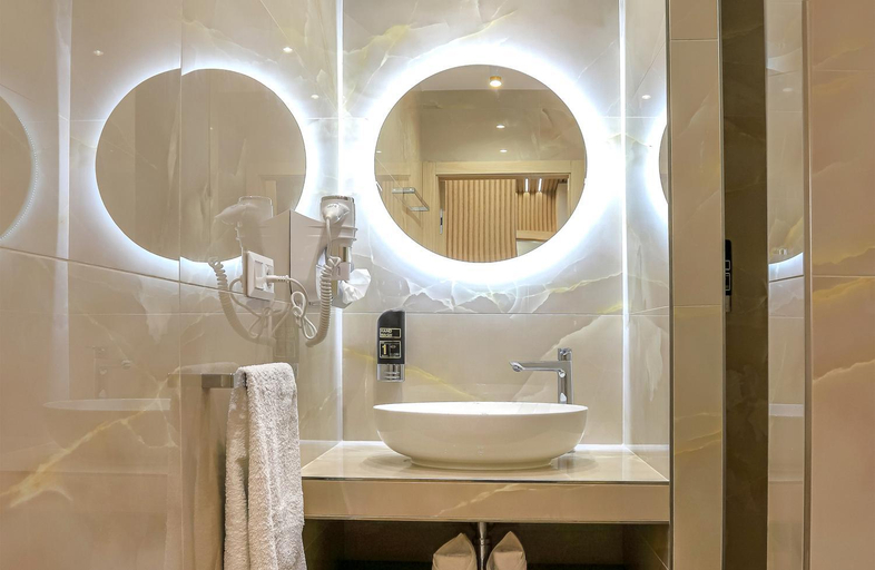 Bathroom 4, Hotel Kamelia, Žilina