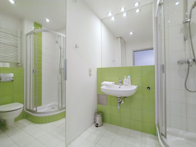 Bathroom 4, Turnau City Aparthotel, Kraków City