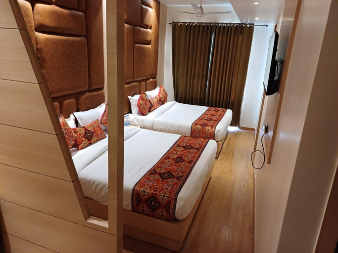 Bedroom 5, Hotel JR Grand 150 steps from golden temple, Amritsar