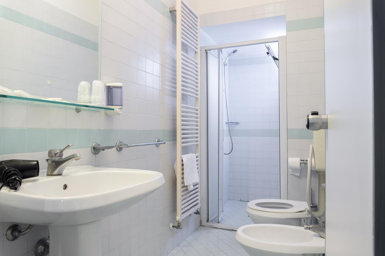 Bathroom 4, Esedra, Rimini