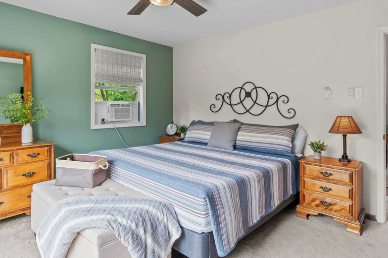 Bedroom 3, Hidden Bear by Avantstay A+ Central Location, Carbon