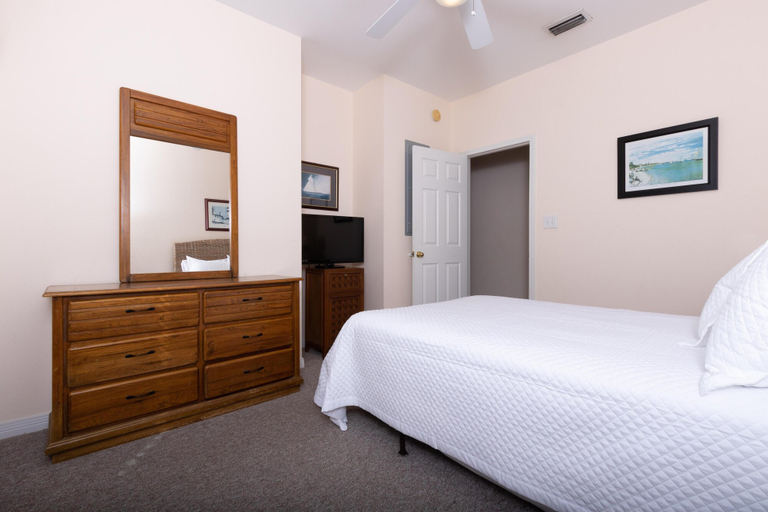 Bedroom 3, Far Reach II, Baldwin